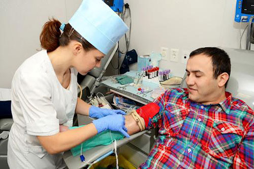 медсестра (медбрат)